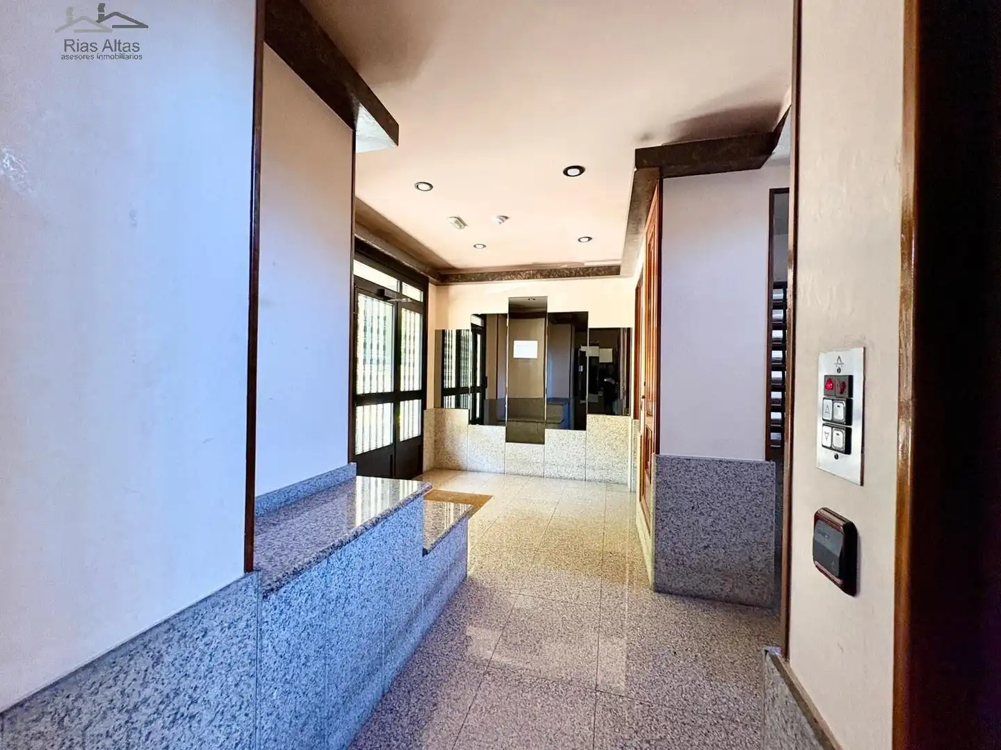 Dúplex en venda en A Coruña Capital  amb Calefacció, Parquet i Traster