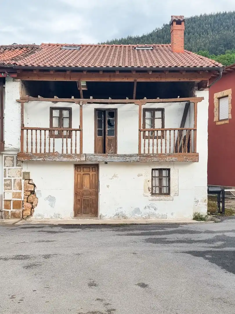Exterior view of Houses for sale in Castañeda  with Private garden