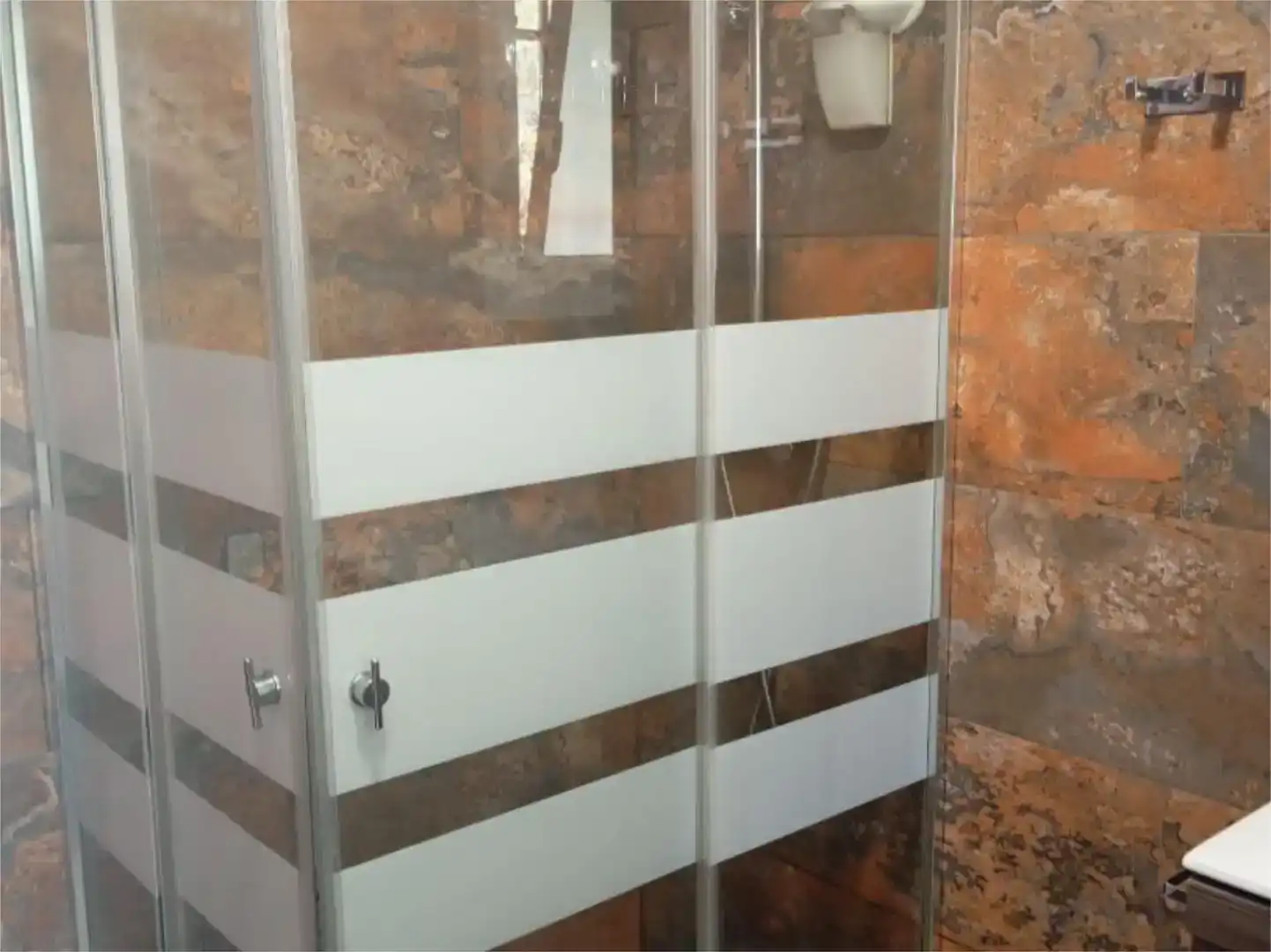 Bathroom of Houses for rent in Calafell  with Air Conditioner, Private garden and Swimming Pool