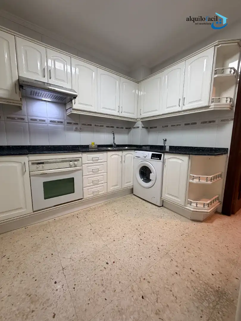 Appartamento con terrazza in affitto a Calle Covadonga 15, imagen 11