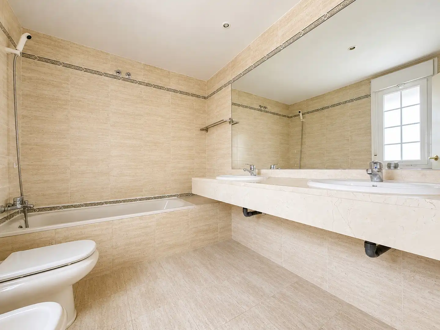 Bathroom of Detached homes for sale in Rivas-Vaciamadrid  with Air Conditioner, Heating and Private garden