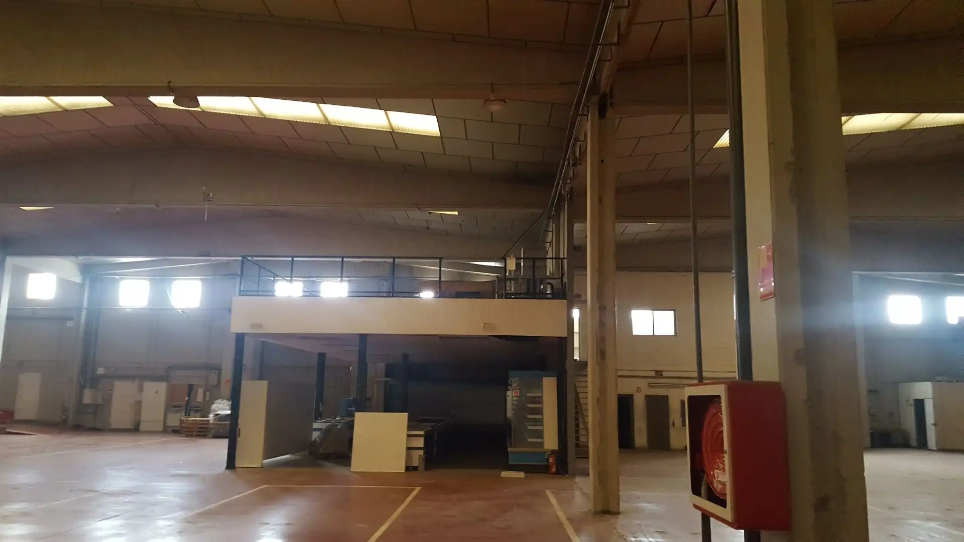 Industrial building for sale in Velers, imagen 9