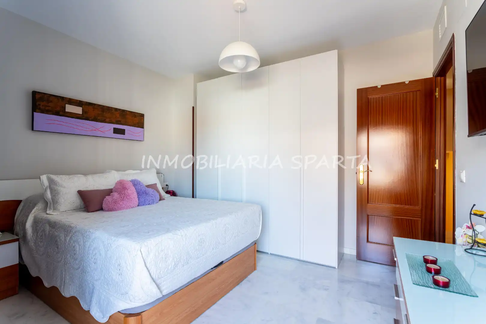 Habitación de Casa adosada en venta en Villanueva del Ariscal con Aire acondicionado, Calefacción y Jardín privado