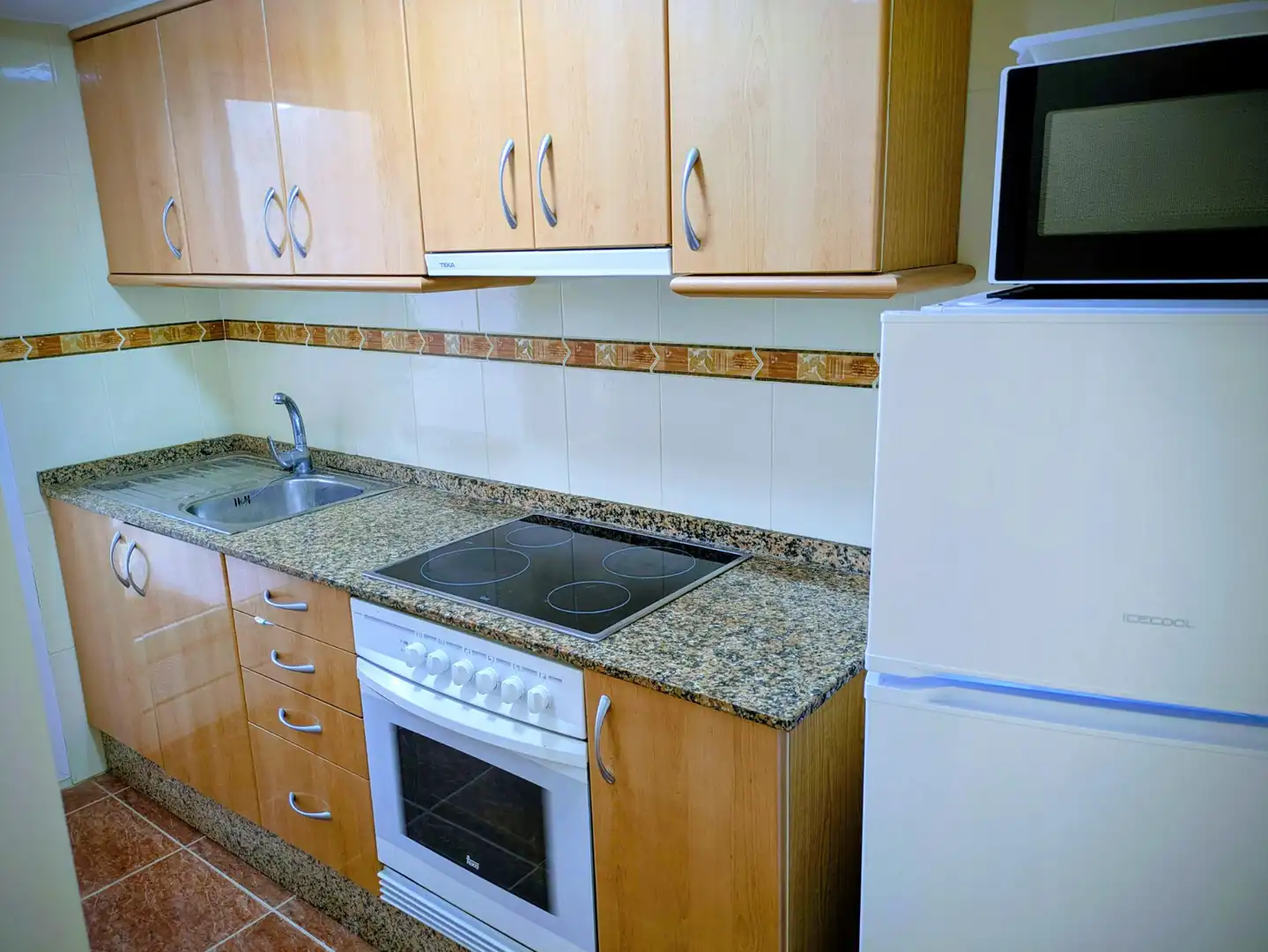 Cocina de Apartamento de alquiler en Cullera con Terraza y Amueblado