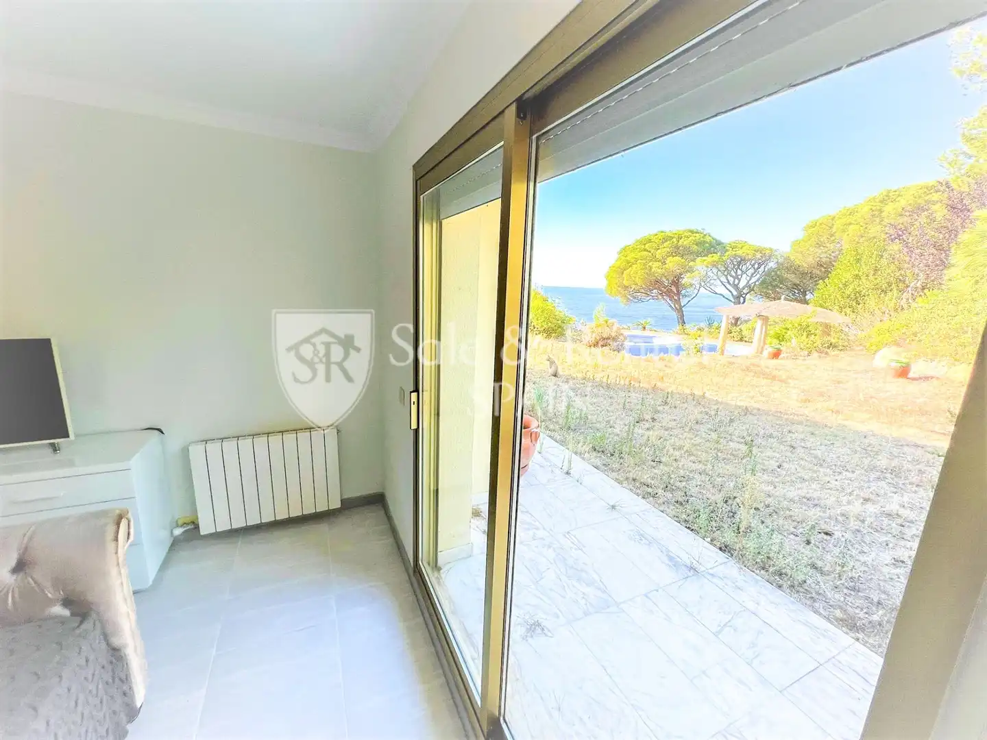 Schlafzimmer von Wohnung zum Verkauf in Sant Feliu de Guíxols mit Heizung, Privatgarten und Terrasse