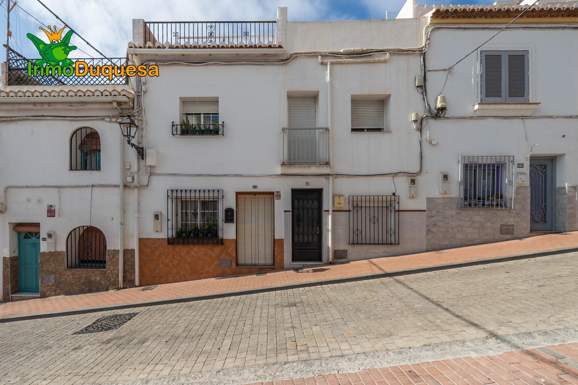 Exterior view of Single-family semi-detached for sale in Salobreña  with Air Conditioner and Terrace