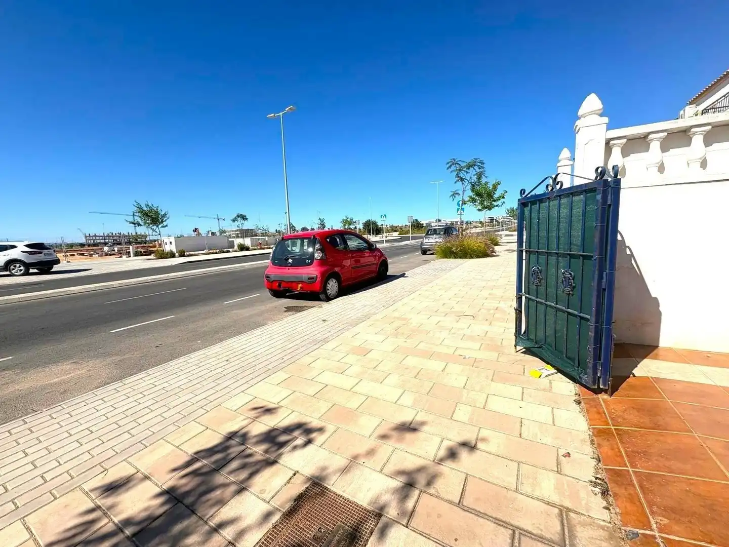 Aparcament de Casa o xalet en venda en Torrevieja amb Moblat i Piscina comunitària