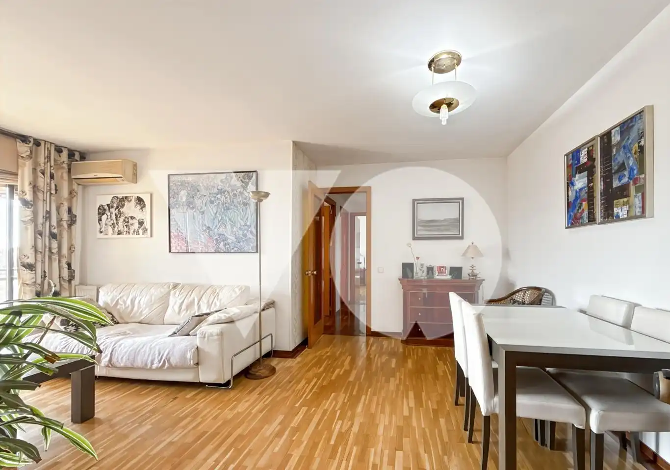 Sala d'estar de Pis en venda en Madrid amb Aire condicionat i Terrassa