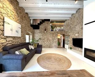 Sala d'estar de Finca rústica en venda en Avinyonet de Puigventós amb Calefacció