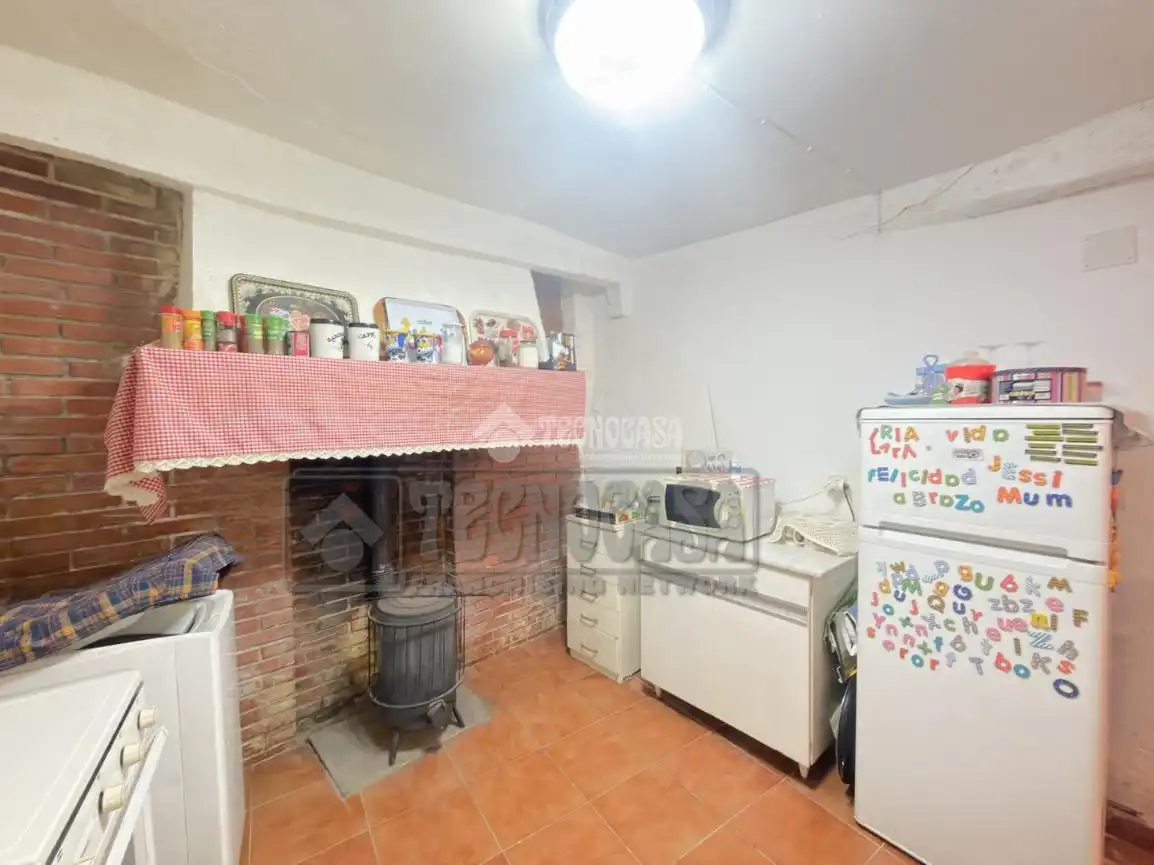 Casa adosada en venda en Altarejos amb Calefacció i Balcó