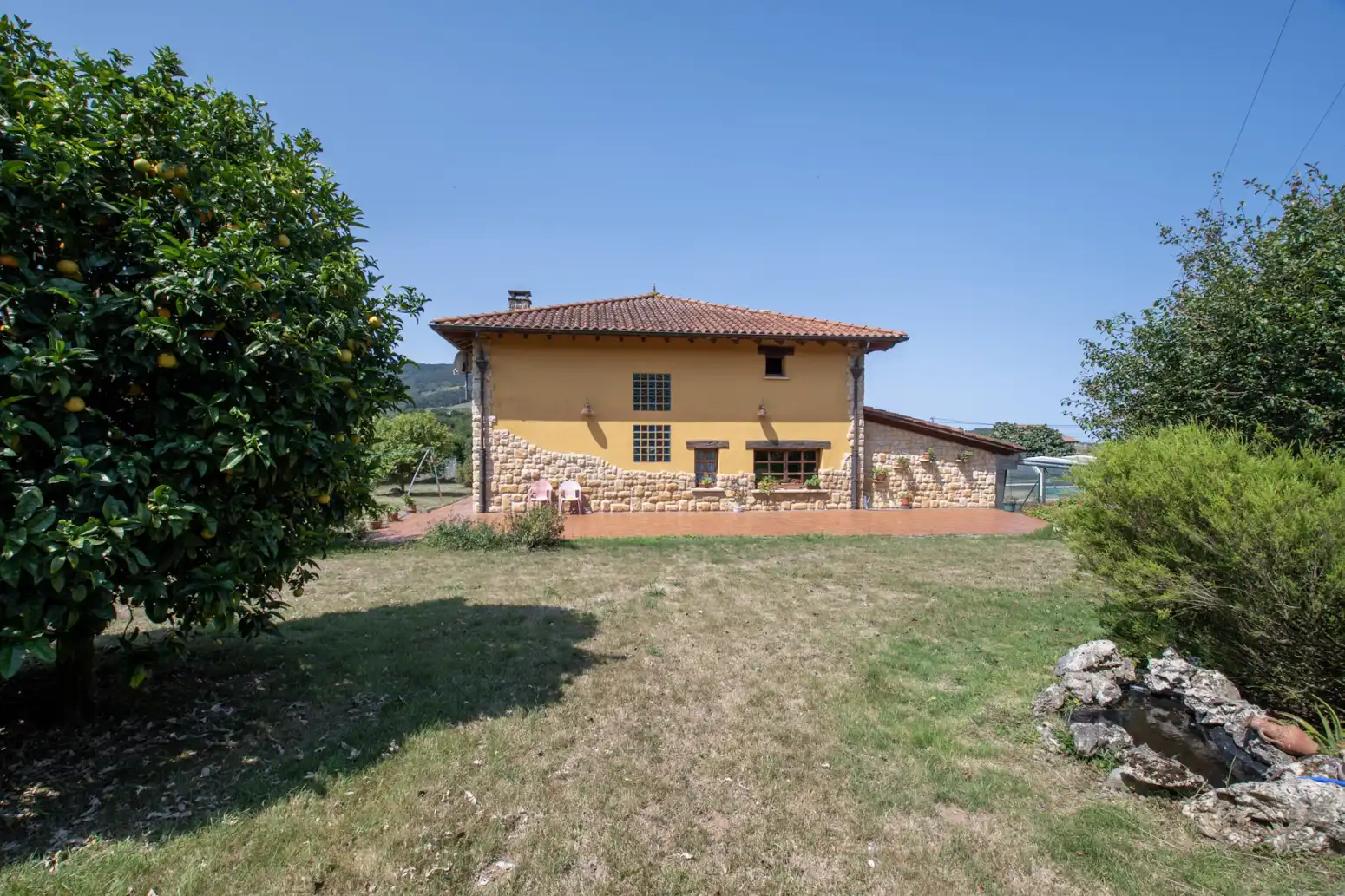 Vista exterior de Casa o xalet en venda en Villaviciosa amb Calefacció, Jardí privat i Terrassa