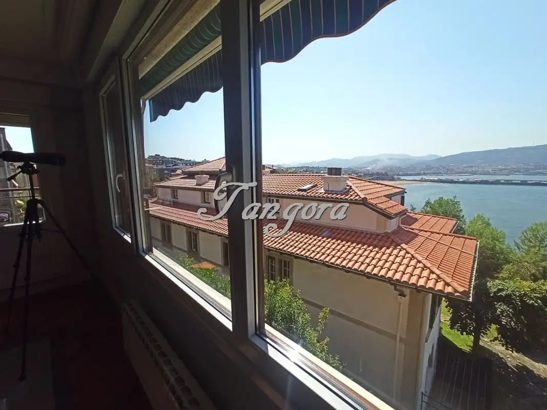 Bedroom of Flat for sale in Getxo   with Parquet flooring, Terrace and Storage room