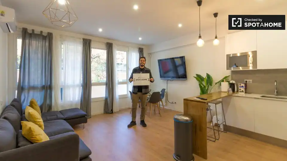 Sala d'estar de Pis de lloguer en Barcelona amb Aire condicionat, Calefacció i Moblat