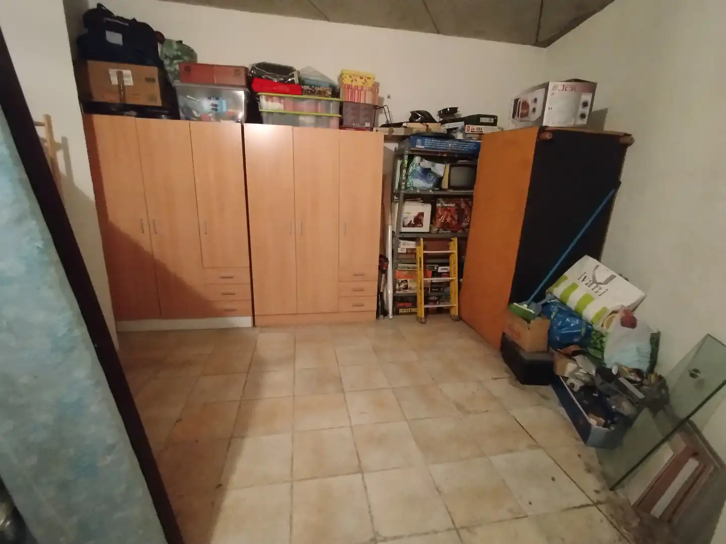 Wohnung zum Verkauf in Zaratán mit Heizung, Abstellraum und Ofen