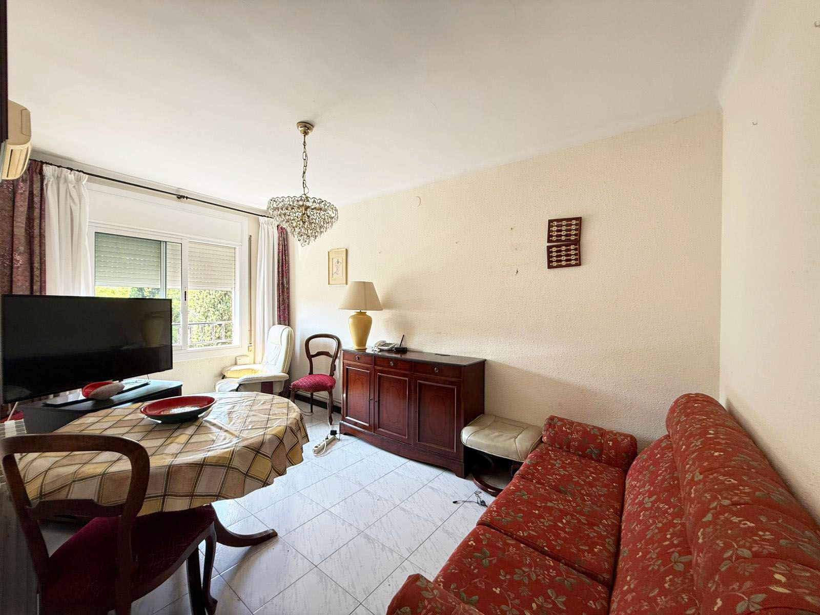 Living room of Flat for sale in Santa Coloma de Gramenet  with Heating and Balcony
