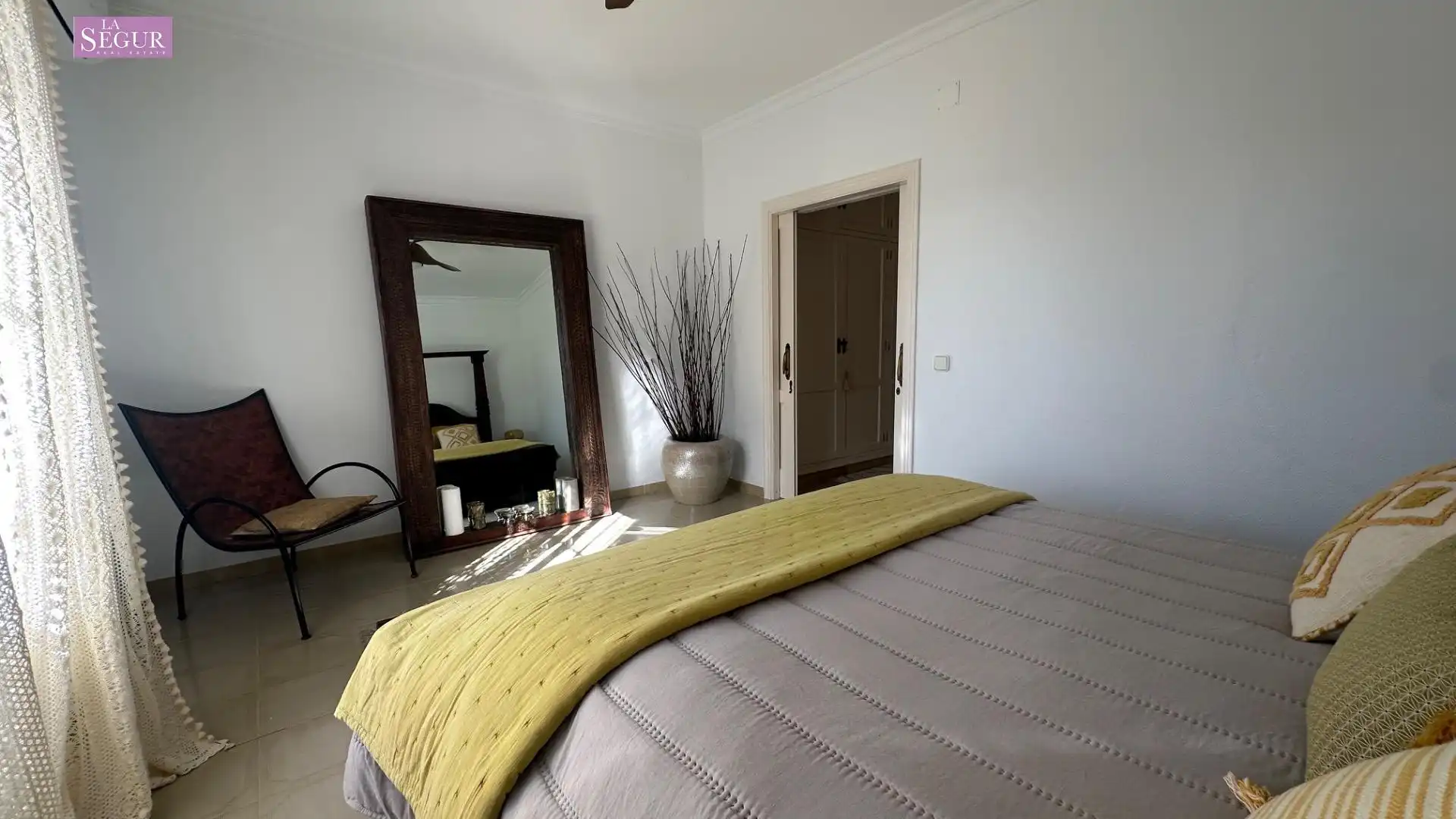 Habitación de Finca rústica en venta en Barbate con Aire acondicionado, Jardín privado y Terraza