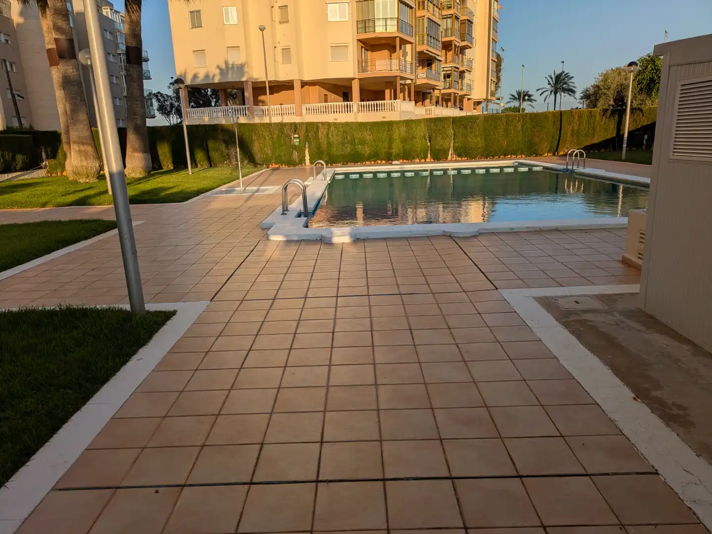 Piscina de Apartamento en venta en Benicasim / Benicàssim con Aire acondicionado, Jardín privado y Terraza