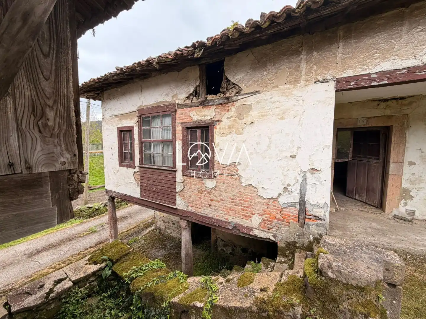 Vista exterior de Casa o xalet en venda en Pravia amb Jardí privat