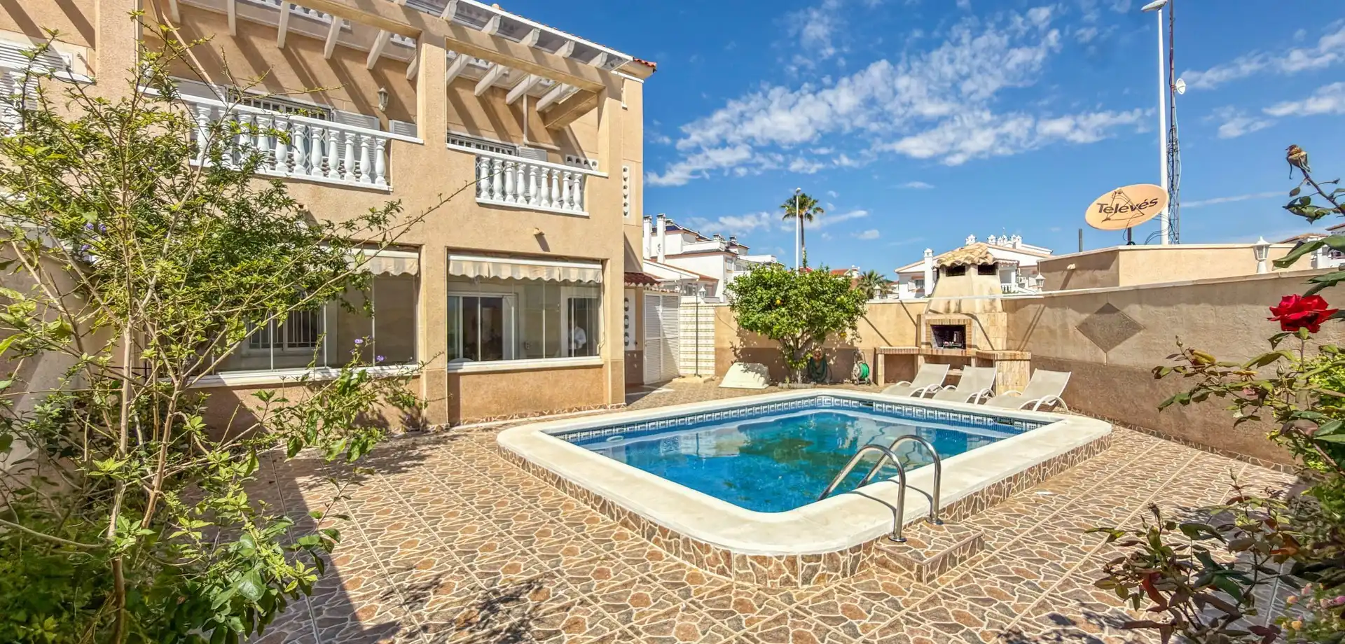 Apartament amb piscina en venda a Orihuela Costa