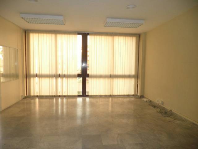 Oficina en Alquiler en La Buhaira