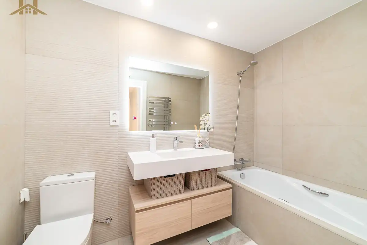 Badezimmer von Wohnung zum Verkauf in Boadilla del Monte mit Klimaanlage, Heizung und Abstellraum
