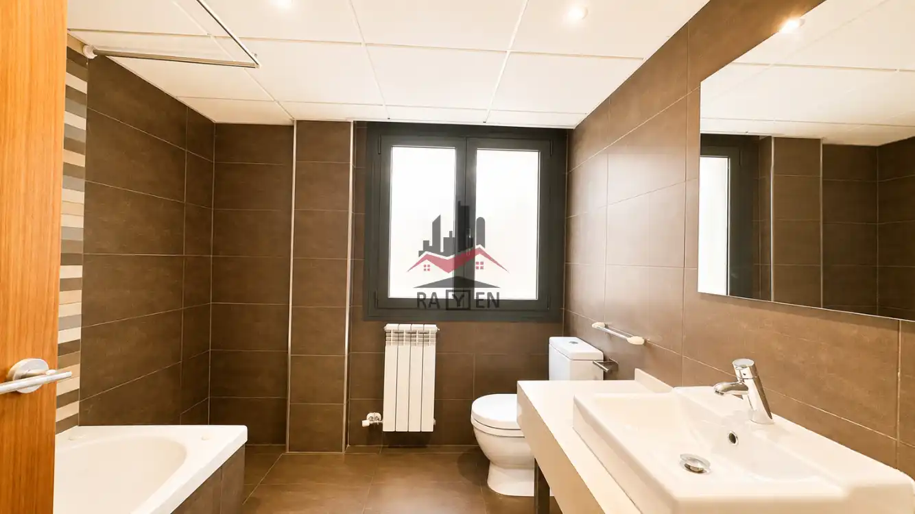 Duplex con ascensore in affitto a Centre, imagen 21
