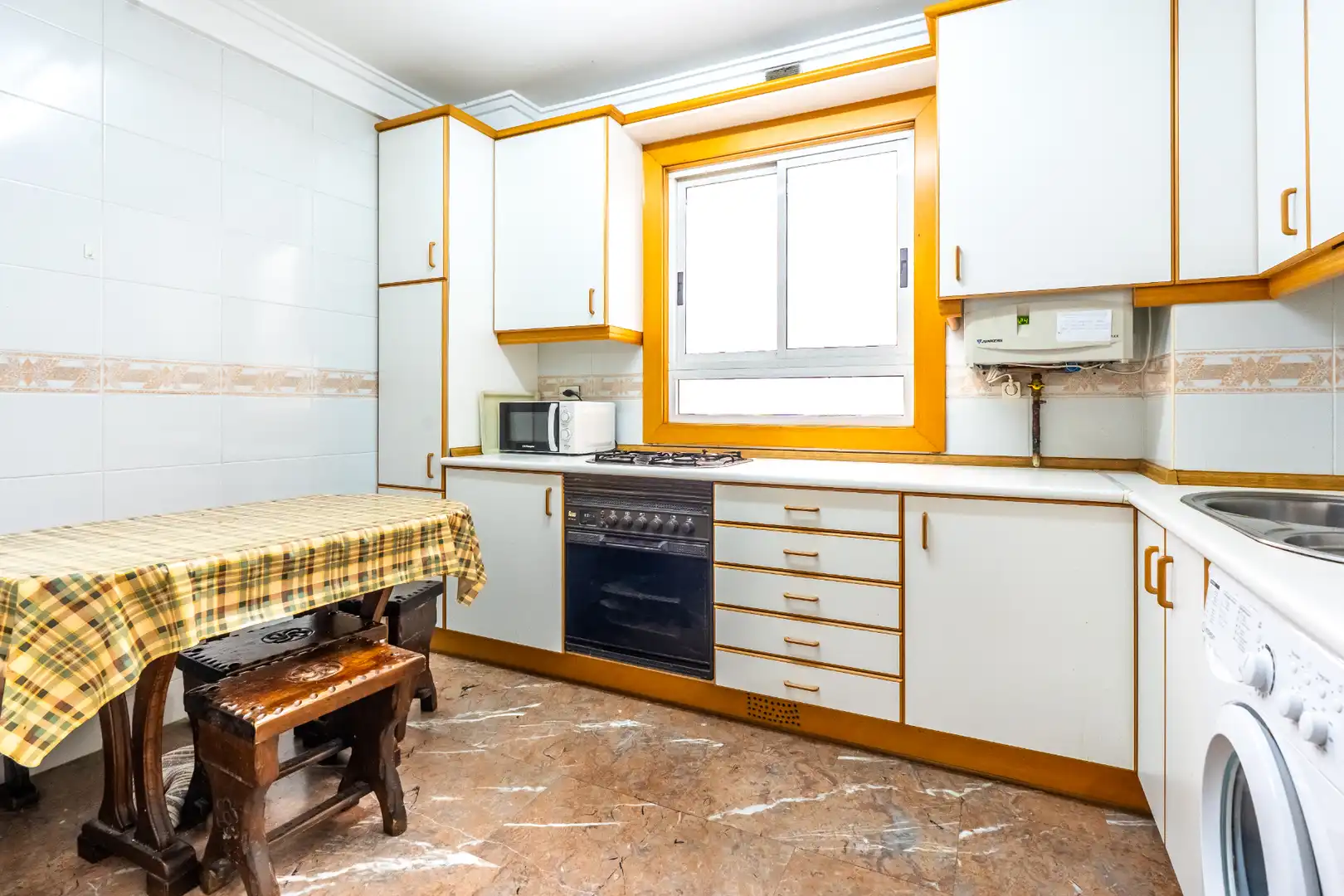 Cocina de Piso en venta en Donostia - San Sebastián  con Calefacción, Amueblado y Horno