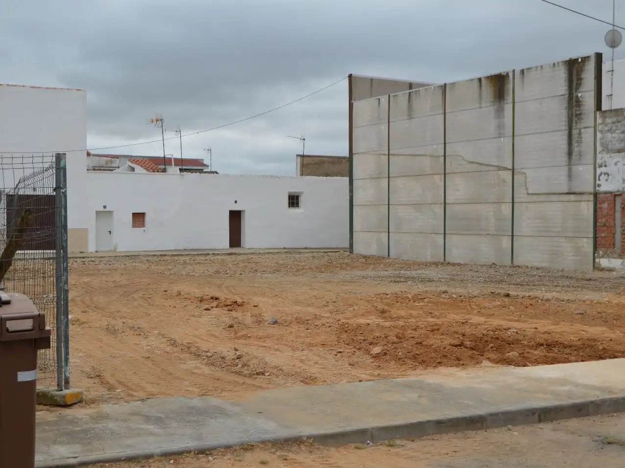 Außenansicht von Residential zum Verkauf in Puebla de la Calzada