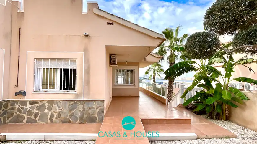 Vista exterior de Casa o chalet en venta en Cartagena con Jardín privado, Terraza y Balcón