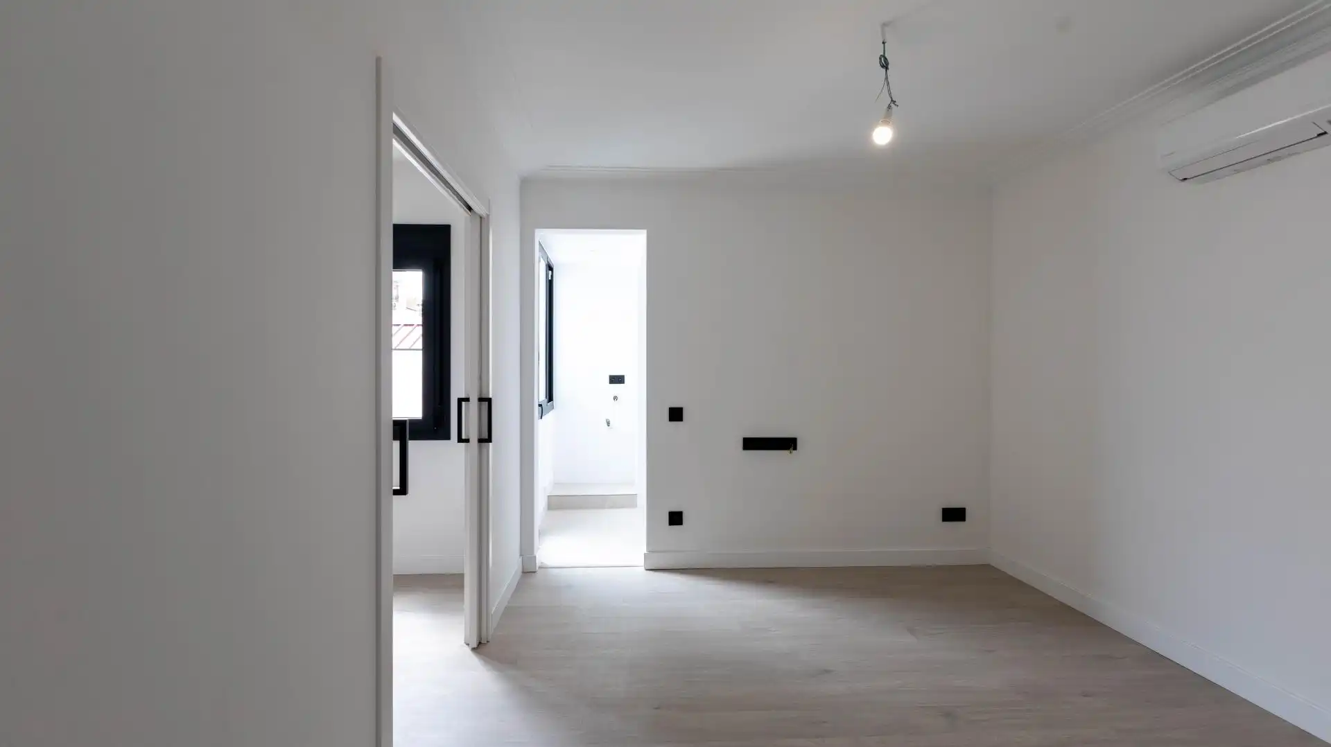 Piso en venta en L'Hospitalet de Llobregat con Calefacción, Parquet y Terraza