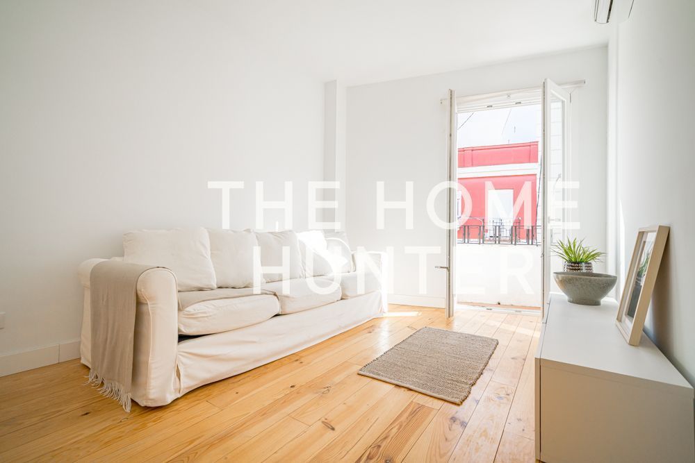 Living room of Flat for sale in  Madrid Capital  with Air Conditioner, Heating and Furnished