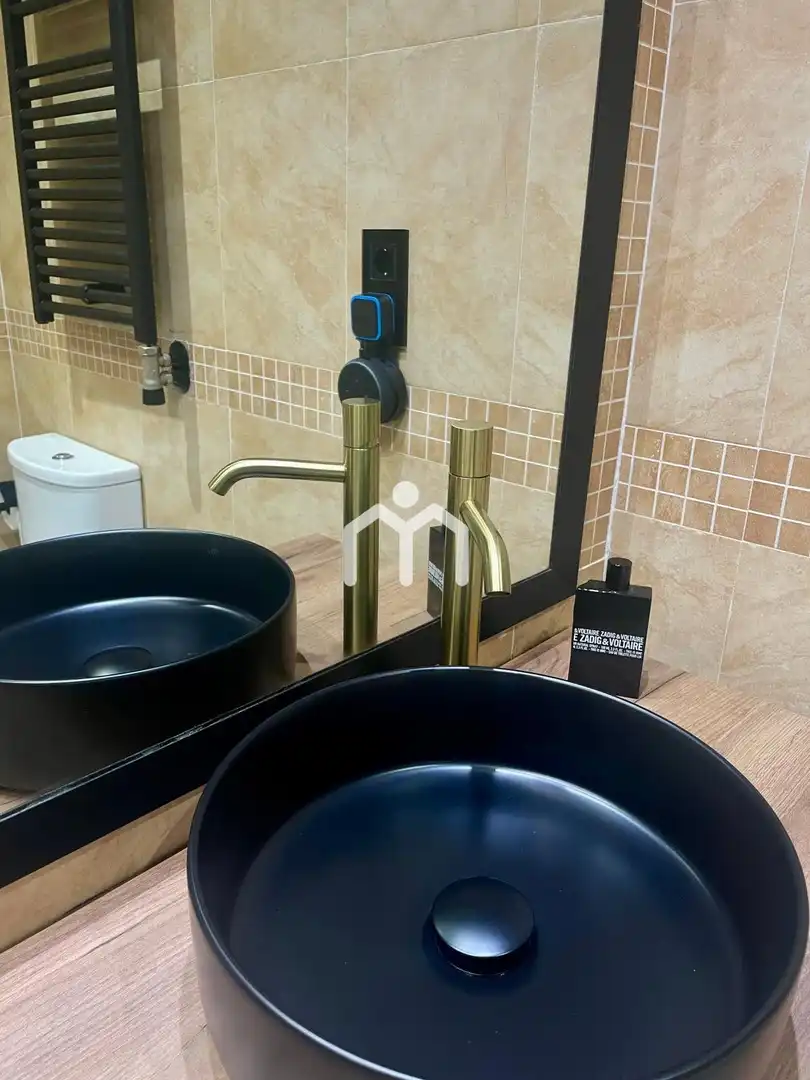 Bany de Pis en venda en Badalona amb Aire condicionat, Calefacció i Terrassa