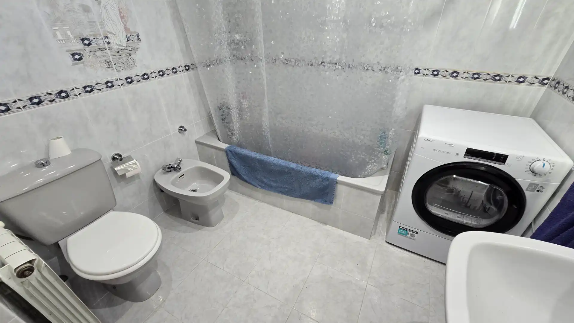 Baño de Piso en venta en Valencia con Aire acondicionado, Calefacción y Balcón