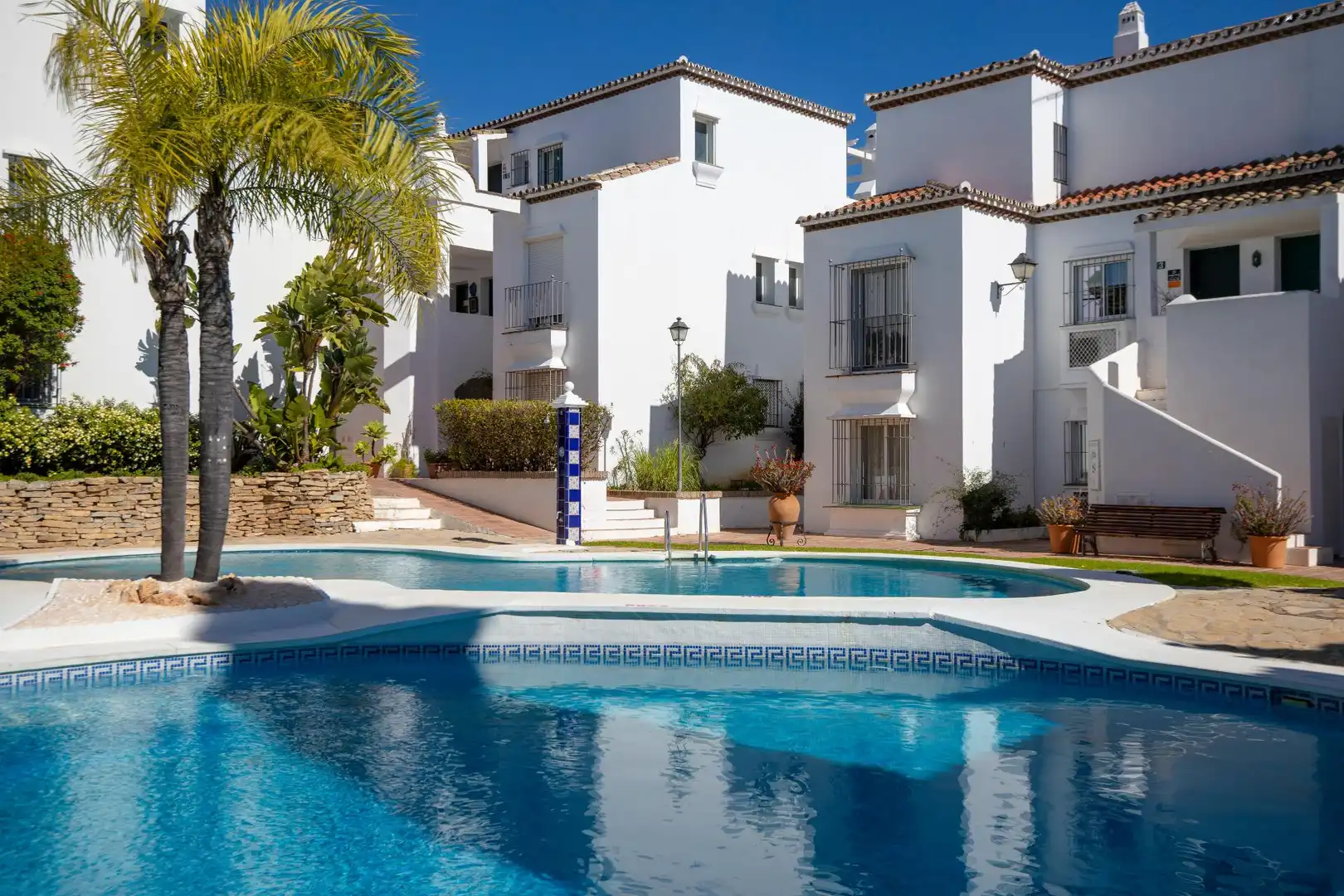 Piscina de Apartamento en venta en Marbella con Aire acondicionado, Jardín privado y Terraza
