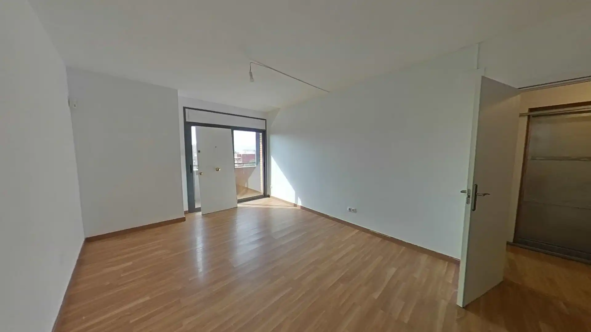 Wohnzimmer von Maisonette zum Verkauf in Cornellà de Llobregat