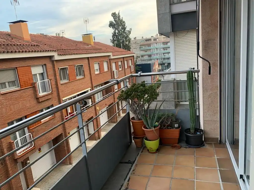Wohnung zur Miete in Carrer del Pintor Viver, 27, Sant Pere