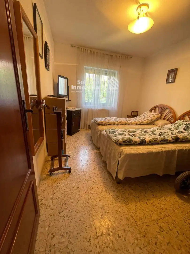 Habitación de Casa o chalet en venta en Doñinos de Salamanca con Calefacción y Amueblado