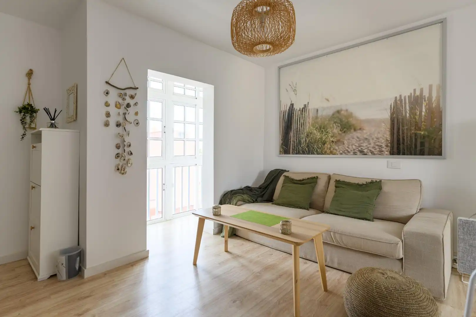 Sala d'estar de Pis en venda en Las Palmas de Gran Canaria amb Parquet i Balcó