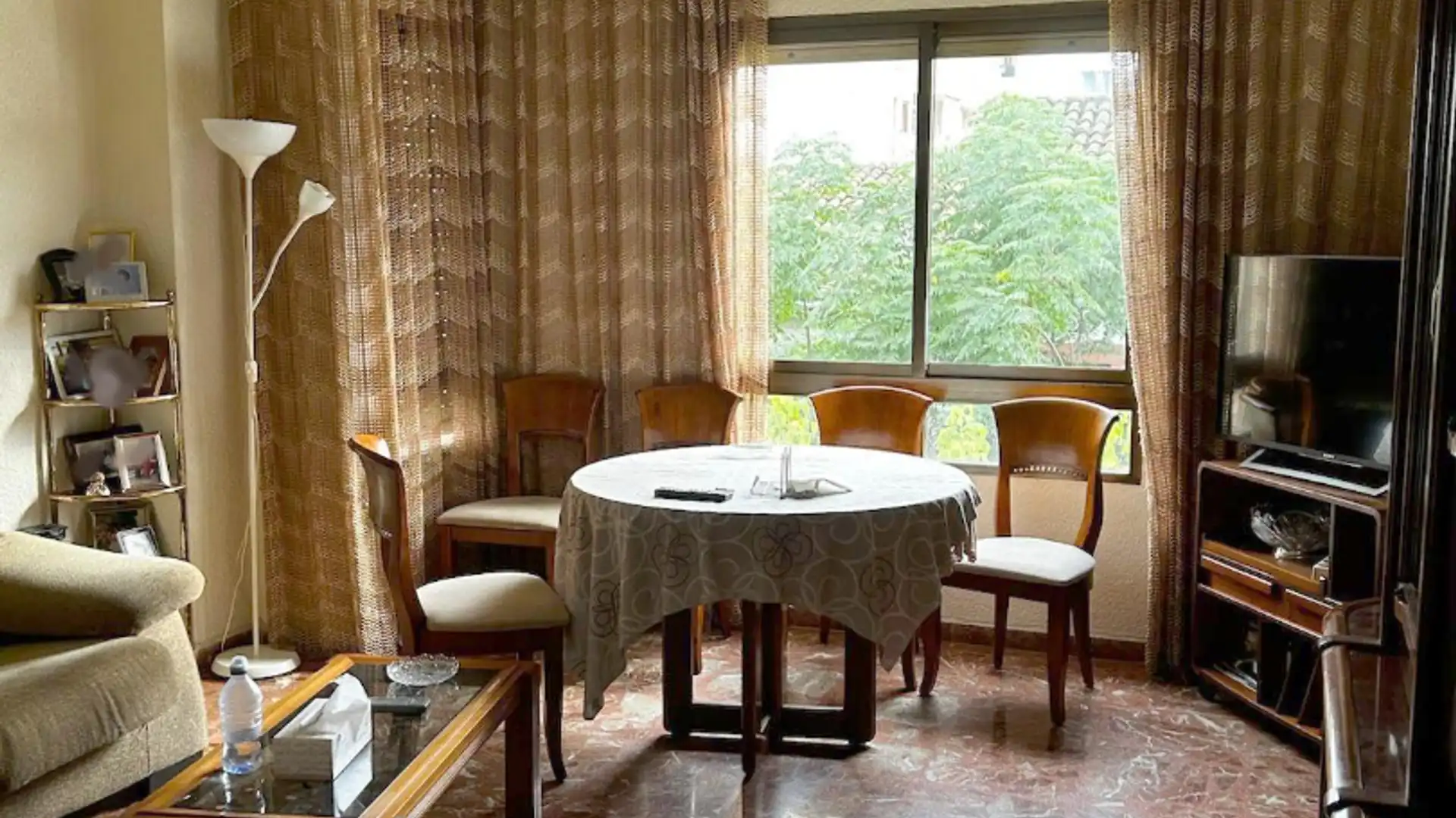 Comedor de Piso en venta en Buñol con Terraza, Trastero y Amueblado