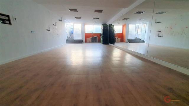 Local comercial en Venta en Vélez de Benaudalla