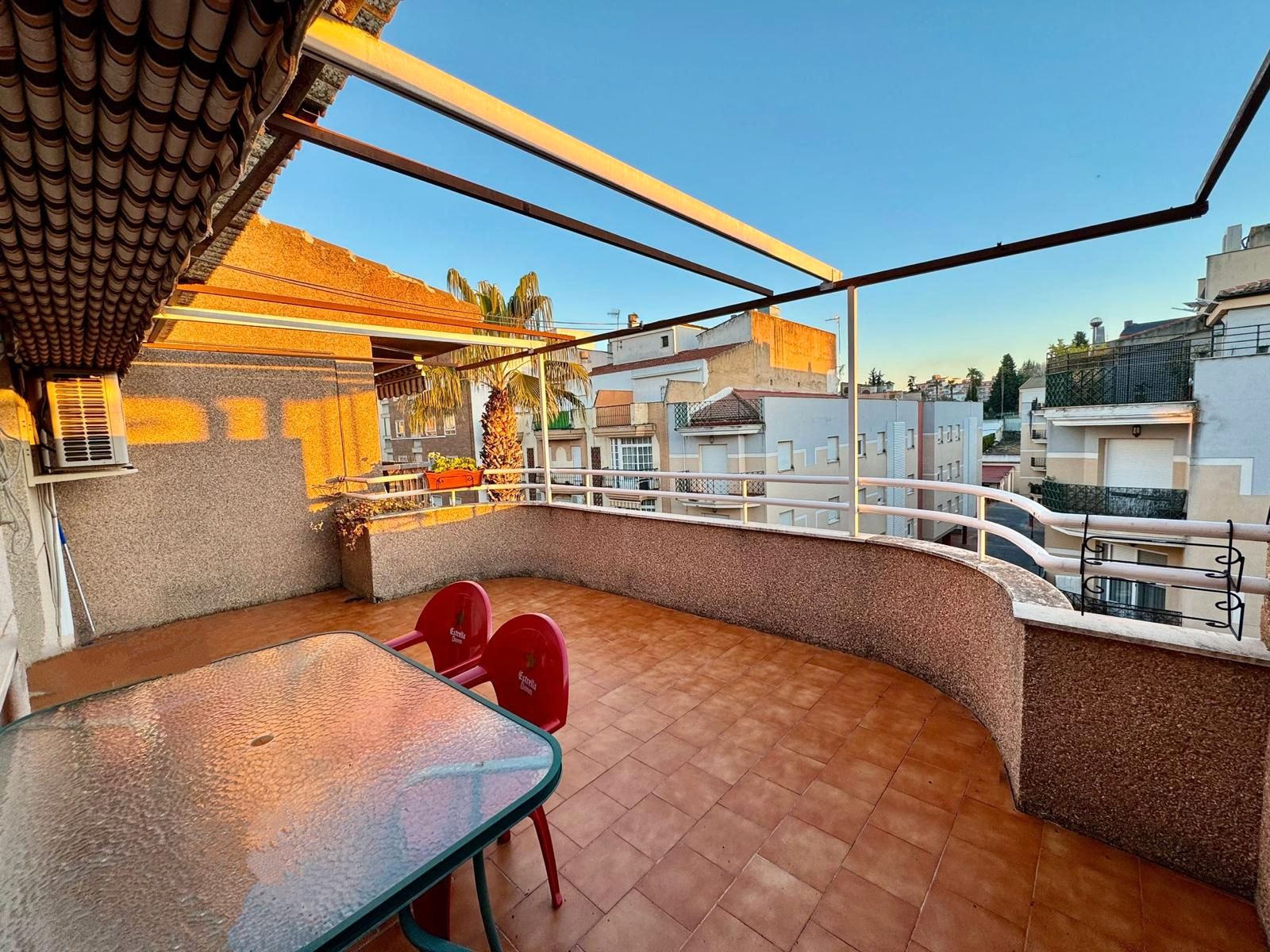 Terrasse von Dachboden zum verkauf in Martos mit Klimaanlage, Privatgarten und Terrasse