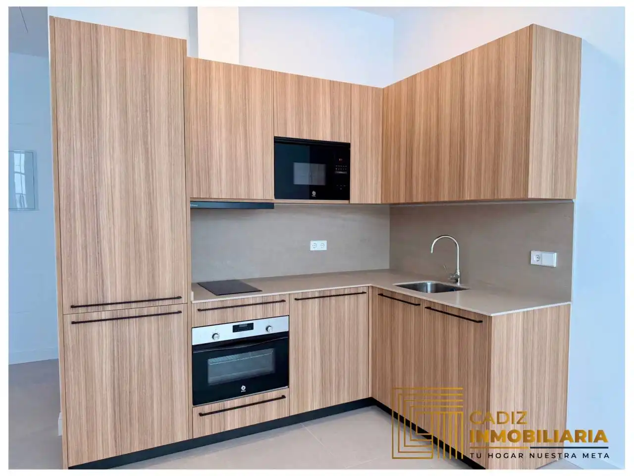 Cocina de Piso en venta en Cádiz con Aire acondicionado y Amueblado
