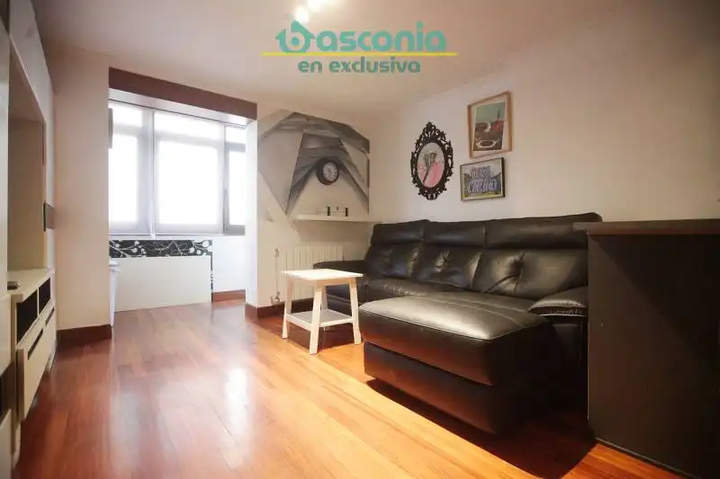 Bedroom of Flat for sale in Bilbao   with Furnished
