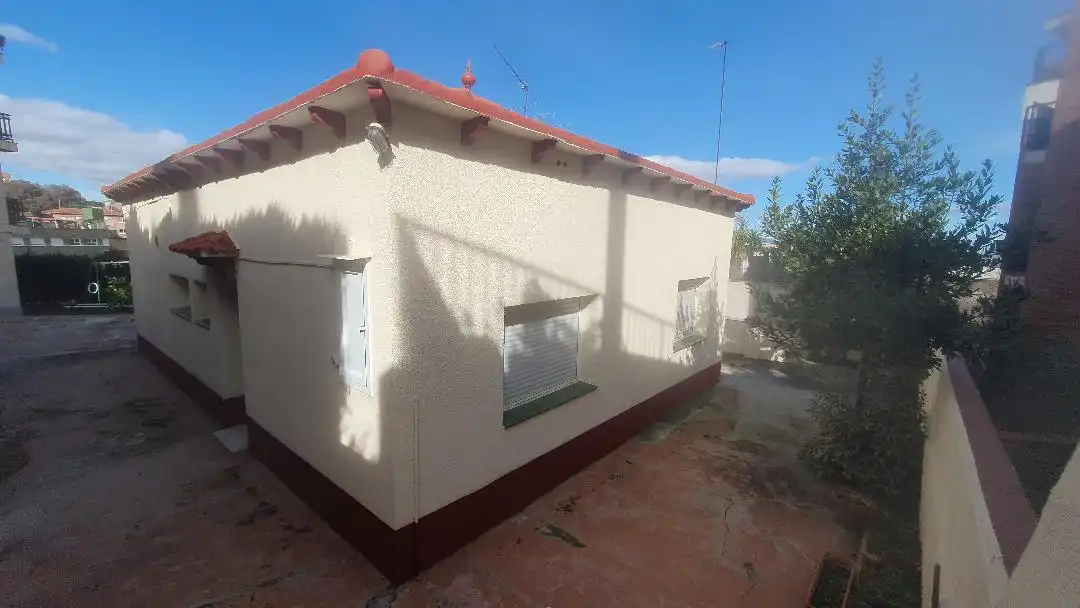 Vista exterior de Piso en venta en Barcelona con Jardín privado, Parquet y Piscina