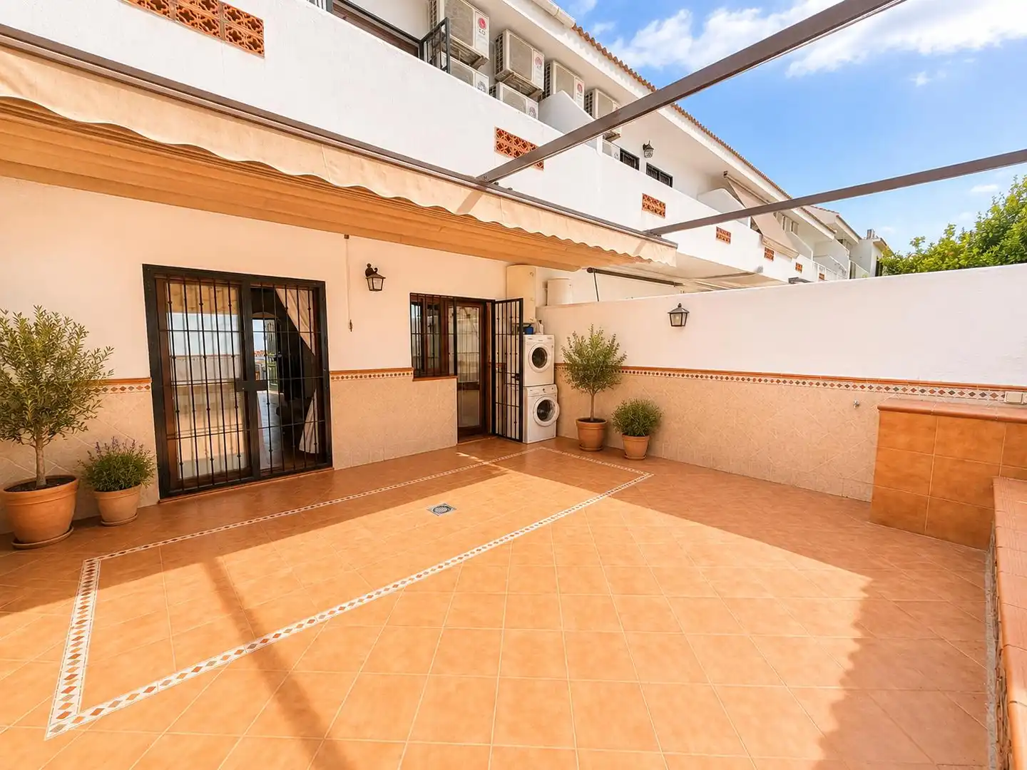 Terrassa de Casa adosada en venda en Benalmádena amb Aire condicionat i Terrassa