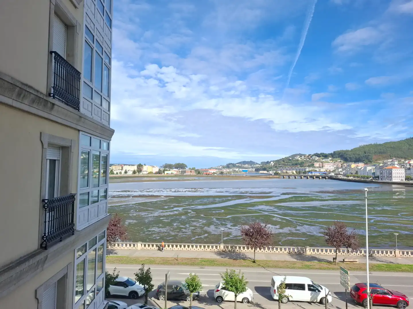 Vista exterior de Piso en venta en Viveiro, Lugo