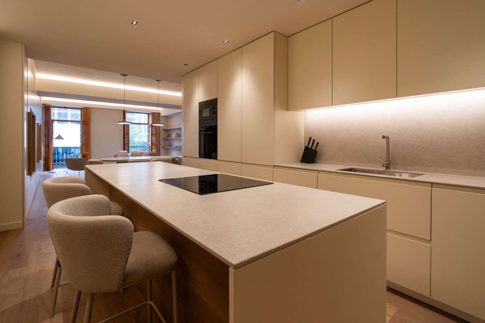 Kitchen of Apartment to share in  Valencia Capital  with Air Conditioner and Terrace