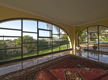 Villa mit Balkon zum Verkauf in Avenida de las Palmeras 1