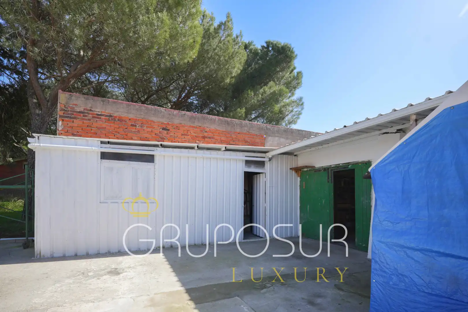Vista exterior de Casa adosada en venda en Valladolid amb Calefacció, Jardí privat i Parquet