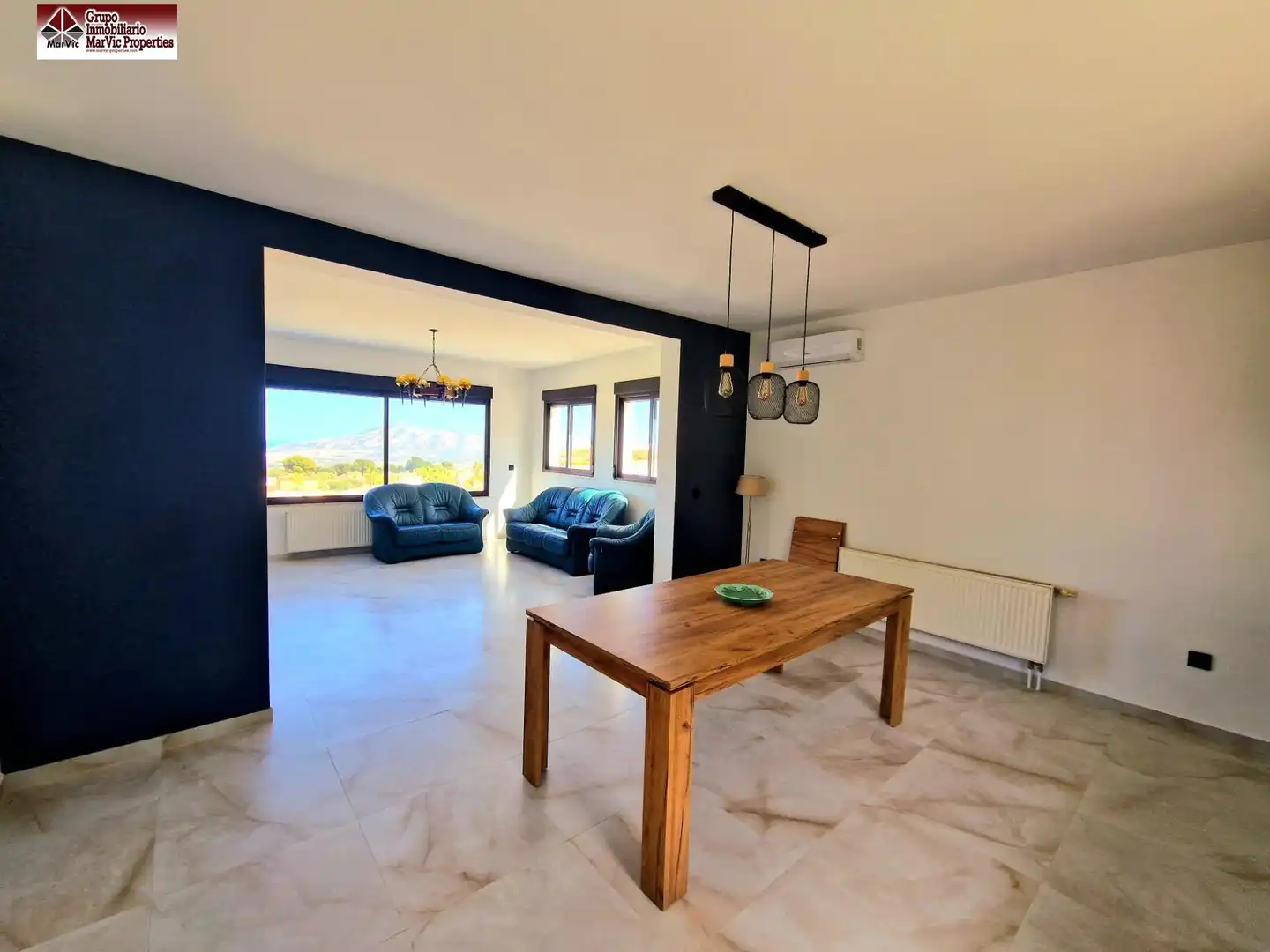 Sala de estar de Casa o chalet en venta en La Nucia con Aire acondicionado, Calefacción y Jardín privado